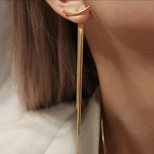 Elegant Gold Dangle Earrings. Party Wedding Christmas Earrings